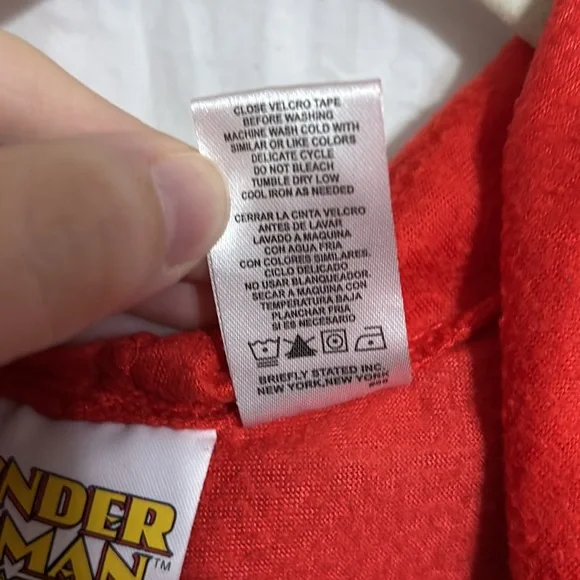 Wonder Woman Onesie with cape and hood/crown - Picture 4 of 5